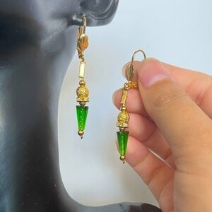 Vintages gold tone green bead rhinestone earrings